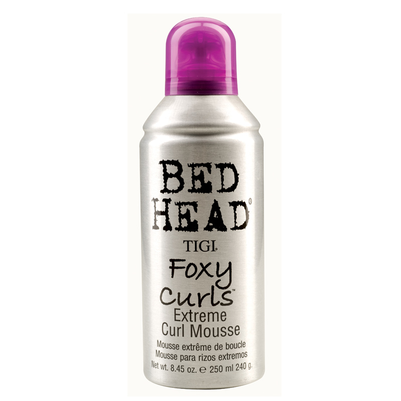 Bed Head Foxy Curls Extreme Curl Mousse, R$ 118,50: reativa os cachos e protege os fios do calor do difusor e do secador. Bed Head 0800-7099440