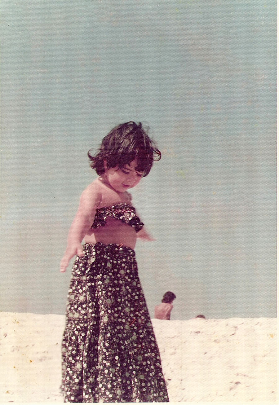 No Rio de Janeiro, aos 2 anos, com a roupa preferida na epóca