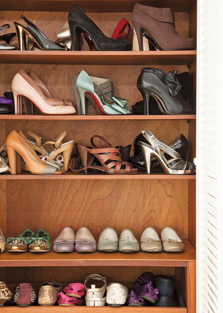 Para Vic, um sapato de Louboutin é peça de colecionador. “Minha mãe acha que tenho um problema de peruíce aguda”, diz a jornalista