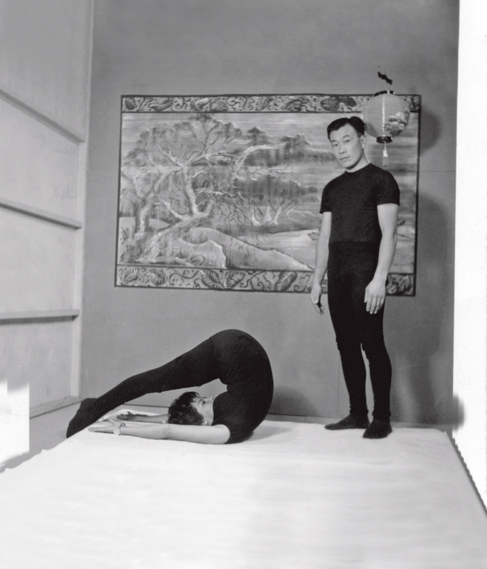 Shimada em 1960, no quadro de ioga que apresentava na TV Tupi
