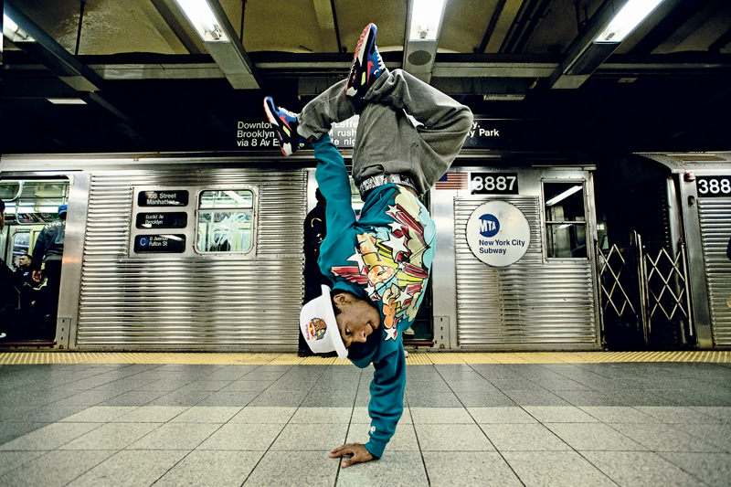 Neguin no metrô nova-iorquino, palco histórico de encontro de b-boys