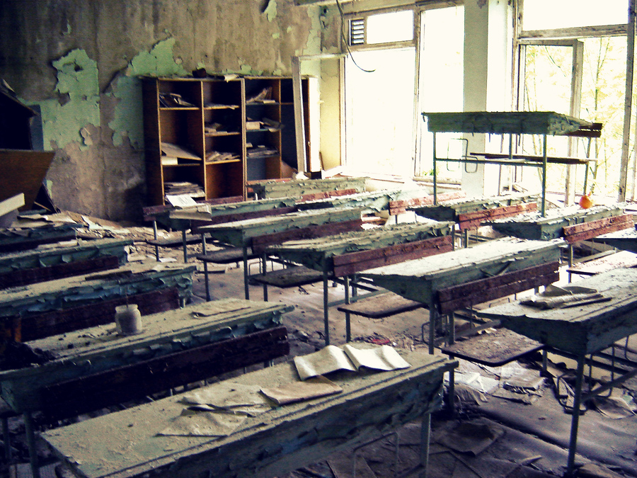 Sala de aula abandonada as pressas