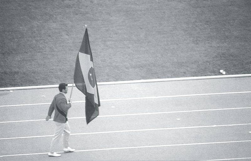 João como porta-bandeira na Olimpíada do México (1968)