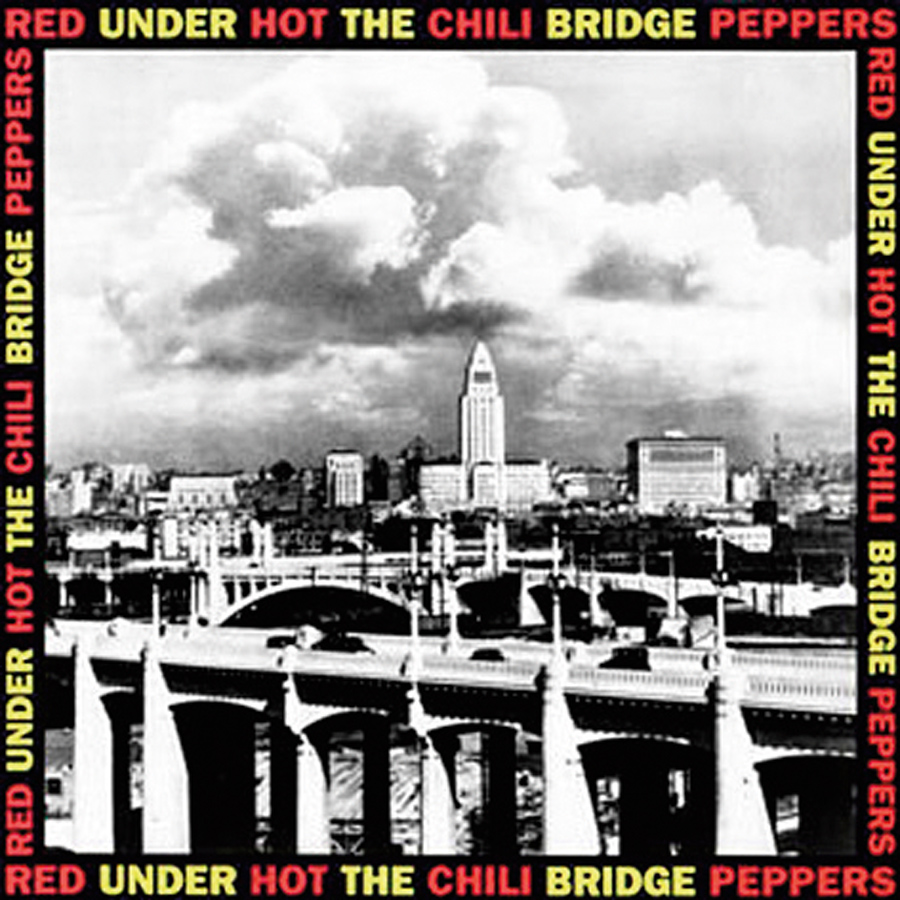 6 Under the bridge, do Red Hot Chili Peppers trazia três excelentes faixas inéditas: “Search and Destroy”, “Soul to Squeeze” e “Sikamikanico”