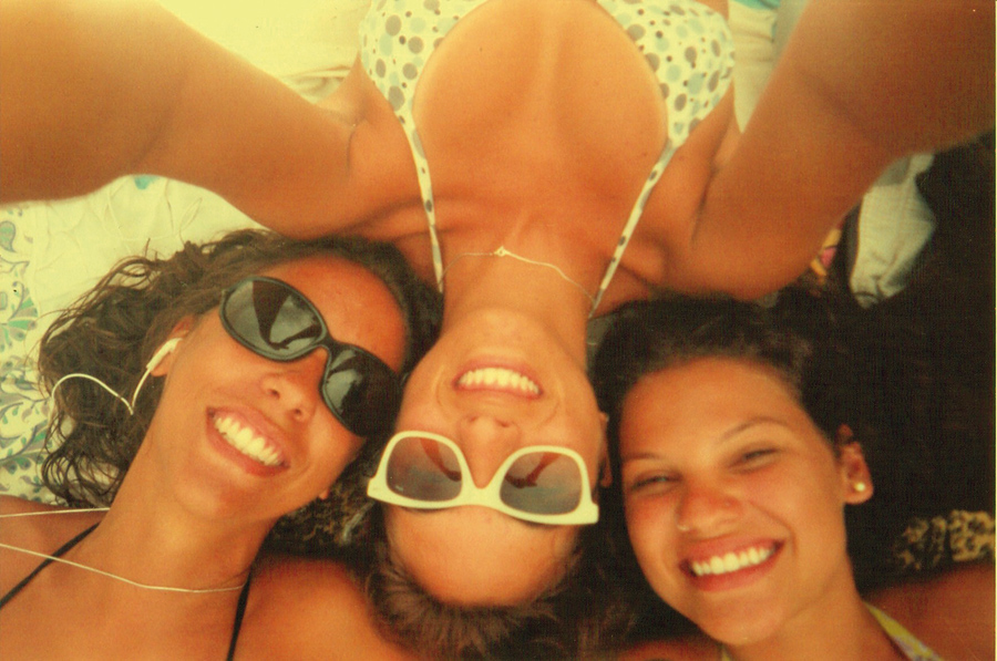 Luiza Almeida, Marina Faria, Renata Barcellos/ Caraiva - Bahia