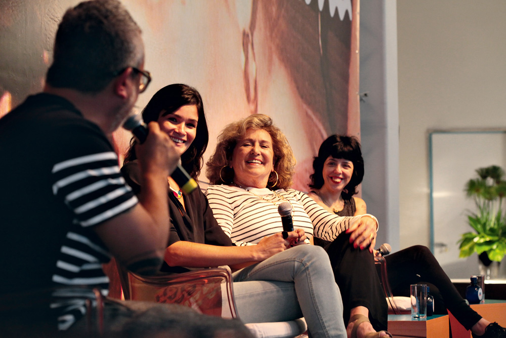 Ronaldo Fraga, Carol Ribeiro, a figurinista Marília Carneiro e Nina Lemos, repórter da Tpm
