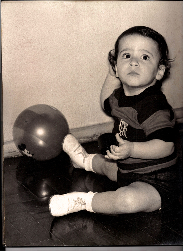 Em 1976, aos 2 anos