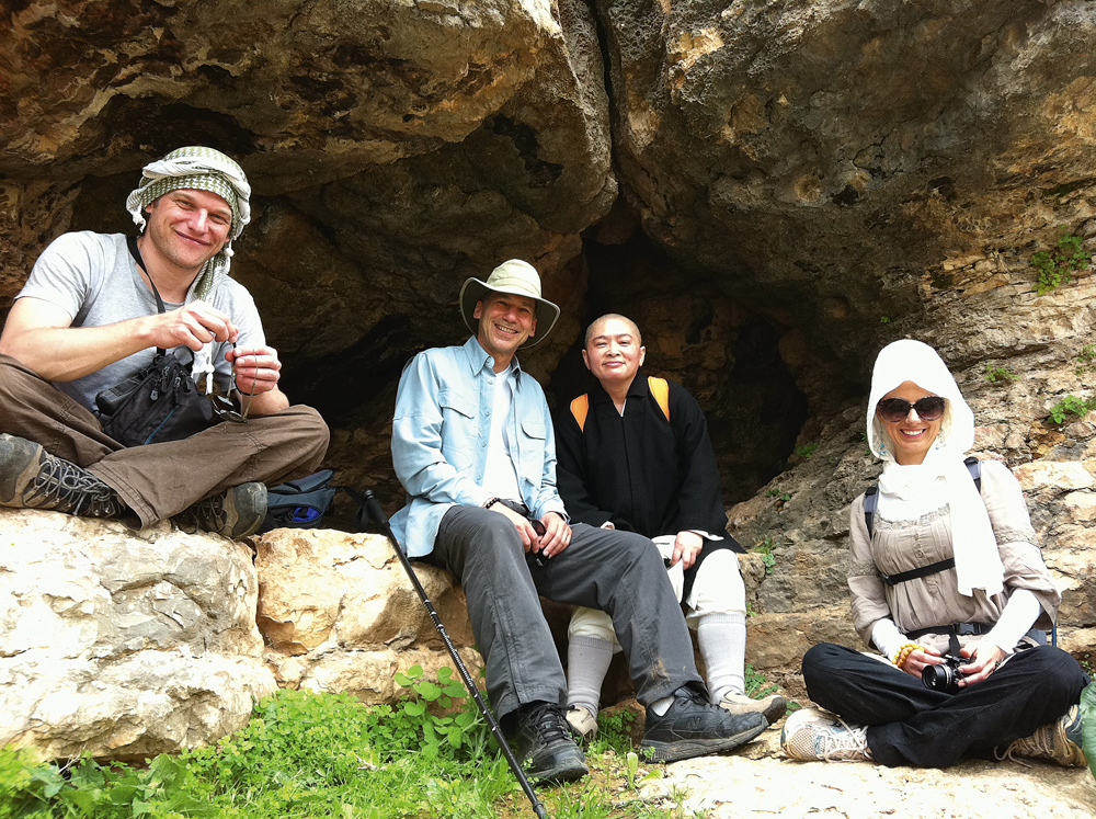 Em Israel com amigos: o inglês Daniel, a chinesa Yifa, e a americana Jamie