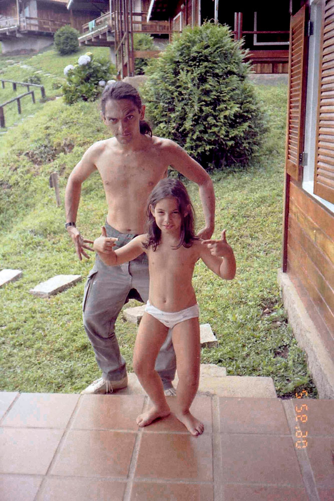Em Monte Verde com Manoela, em 1990