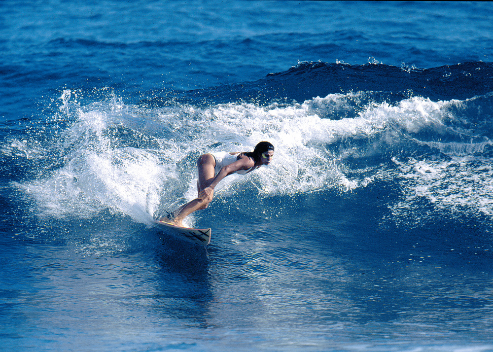 Roberta Borges em Barbados, 1997, numa surf trip totalmente feminina