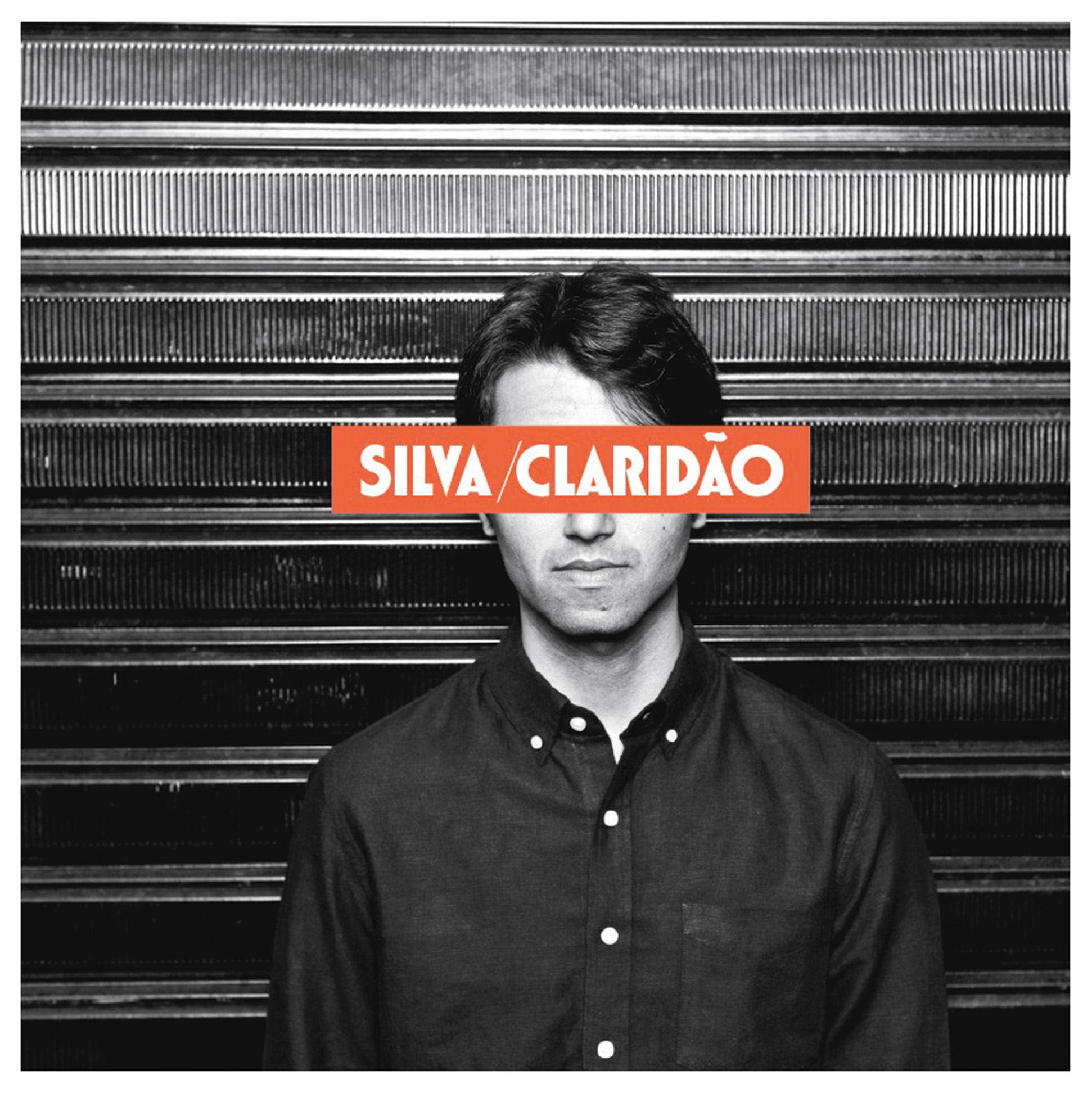 Música - Claridão: Nem parece estreia de tão redondo e claro (ops) musicalmente. Eletrônico, acústico, erudito, moderno, grudento e etéreo, tudo. Silva ainda vai dar muito o que falar. (Ricardo Alexandre)