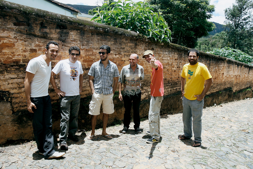 Com os pernambucanos Irandhir Santos, Kleber Mendonça Filho, Eric Laurence, Claudio Assis e Leonardo Lacca, na Mostra de Cinema de Tiradentes, em 2011
