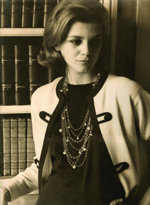 Em 1960, modelando Chanel