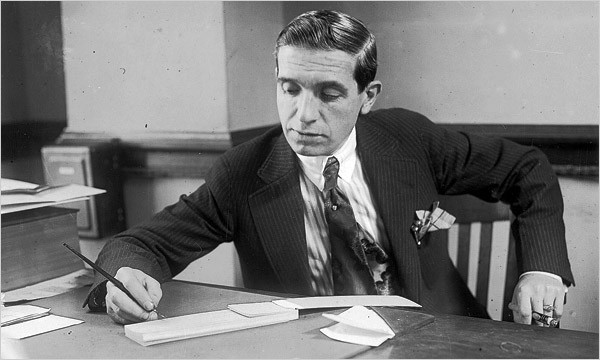 Charles Ponzi - criador do esquema Ponzi