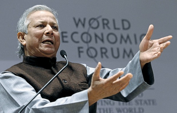 Yunus durante uma palestra do Fórum Econômico Mundial de Davos, na Suíça, em 2010