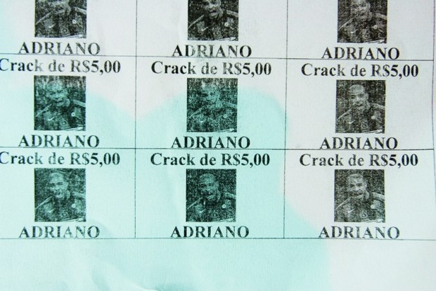 Adriano Imperador, Crack de R$5