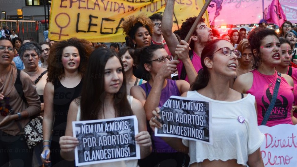 Ato em São Paulo no dia 08/12/2016 pediu a legalização do aborto