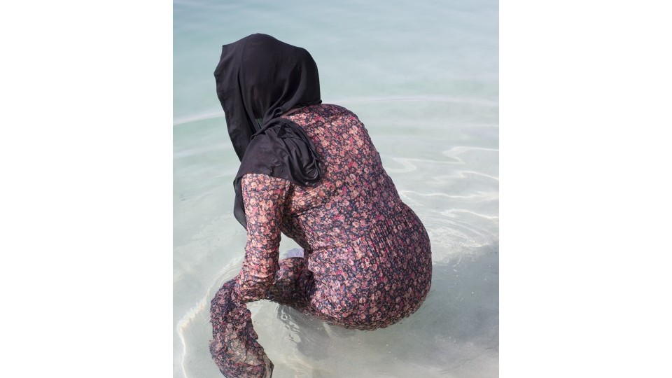 O trabalho da fotógrafa grega Melina Papageorgiou desafia a forma estereotipada como as mulheres muçulmanas são representadas.