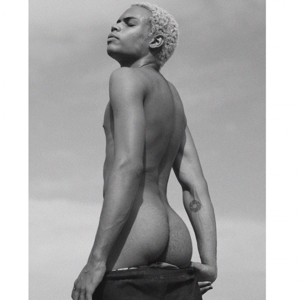 O zine Mastangelox publica imagens de homens gays nus