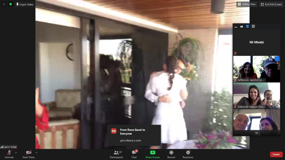 Registro da festa de casamento de Vicky Kacelnik e Gabriel Hidal feita pelo aplicativo Zoom