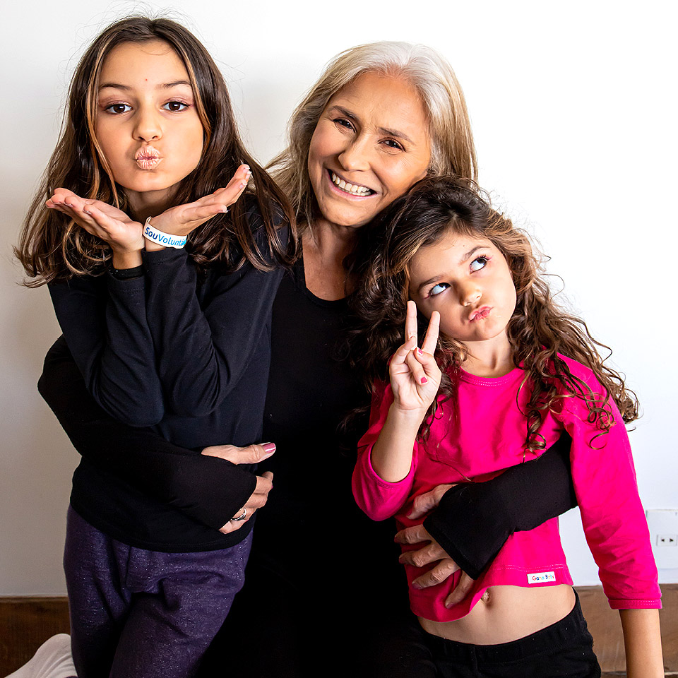 Fafá de Belém com as netas, Laura e Julia