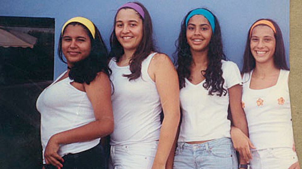 Na foto: (da esq. para a dir.) Marina Morena, Alice Casé, Bela Gil e Ana Lycia Gayoso em 2000