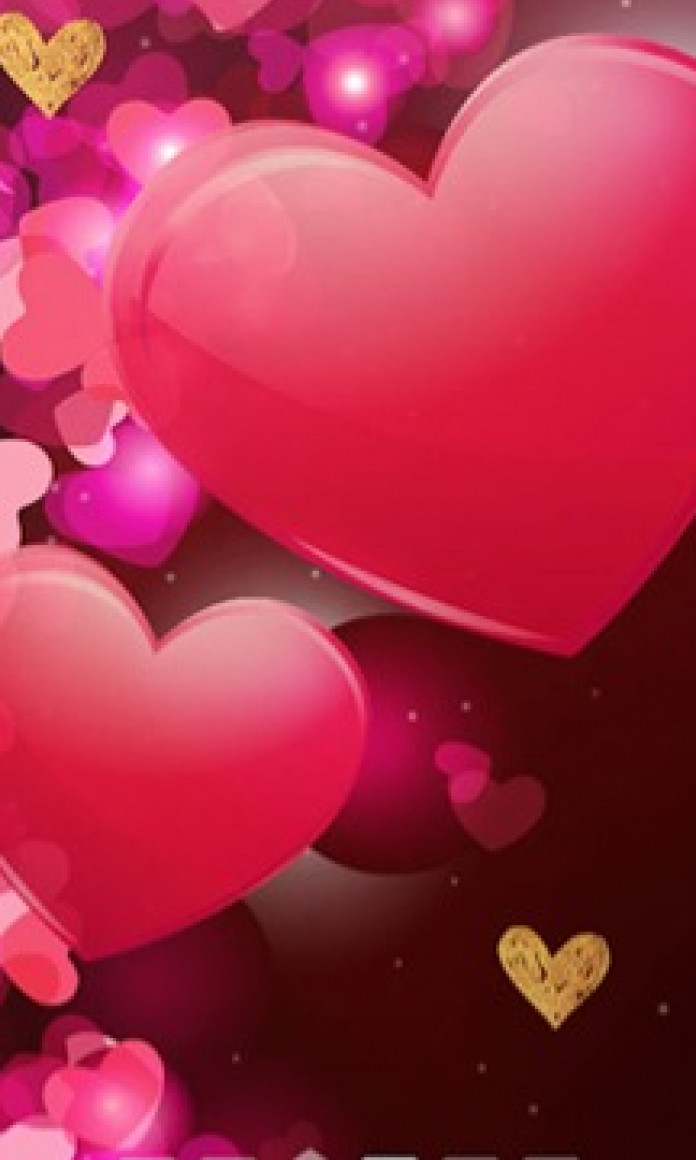 Dois corações num fundo rosa cheio de pequenos corações