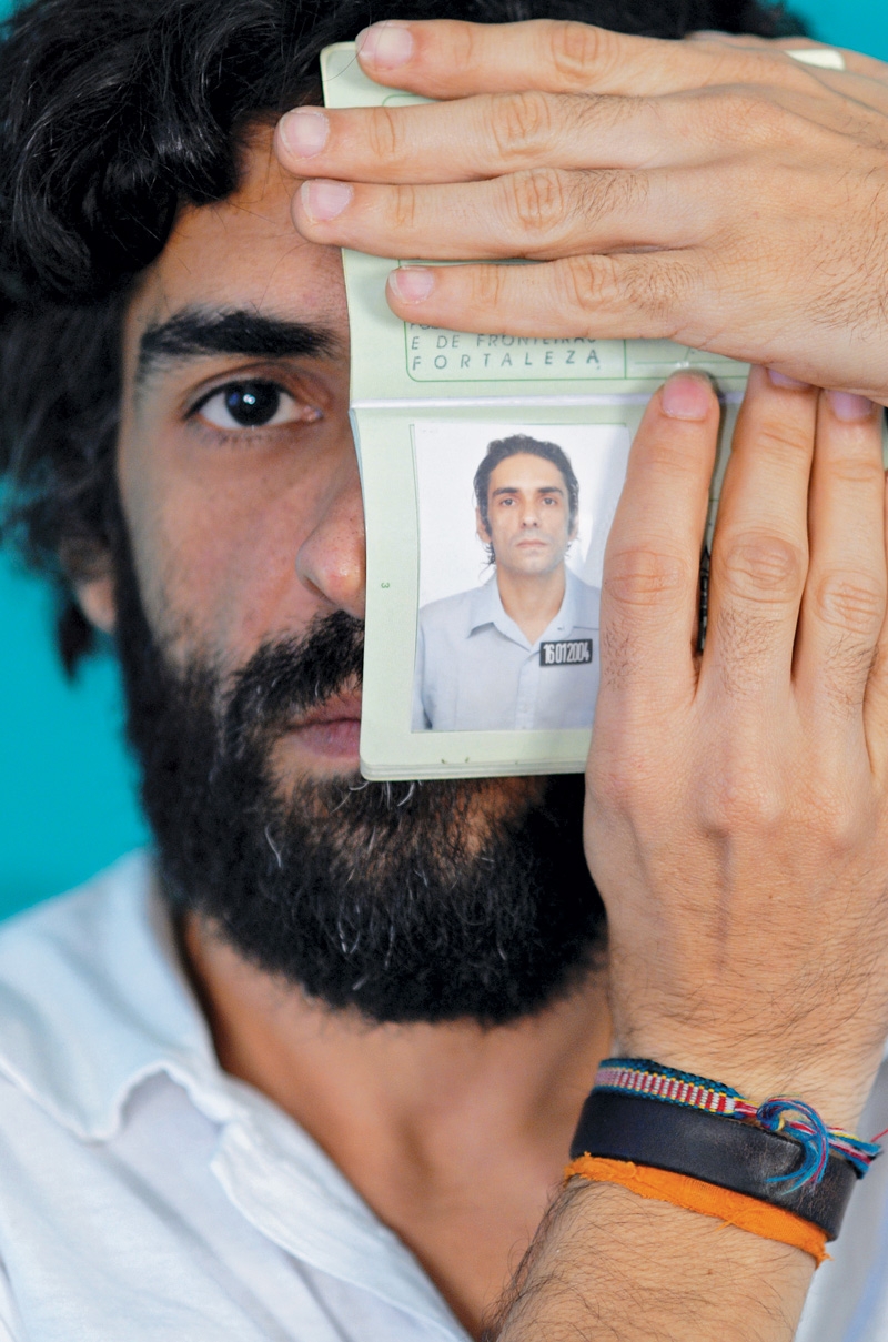 Catatau sem barba no passaporte para não aterrorizar na alfândega