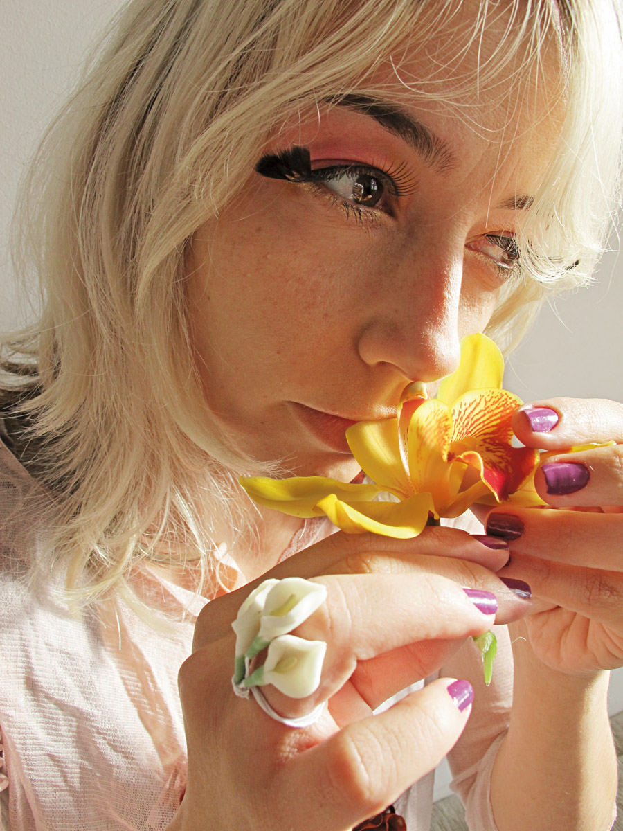 “Nunca encontrei um de flores que me agradasse, então fiz. Uma amiga gostou tanto que dei pra ela.” Nina Pandolfo, 33, grafiteira