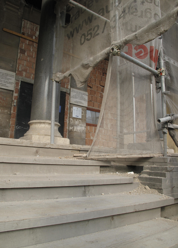 o mercado central, destruido na época da guerra