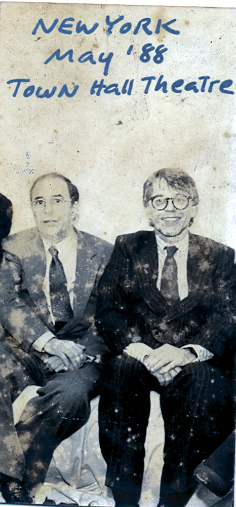 com o ex-vizinho João Gilberto, cuja gestão de carreira Nelson considera impraticável