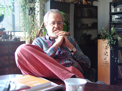 Claudio Prado em sua casa em SP