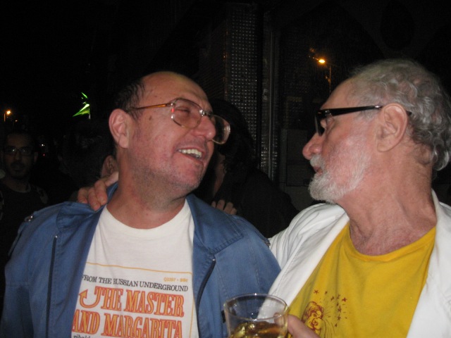 Ver o Peréio e o Xico Sá no baixo Augusta