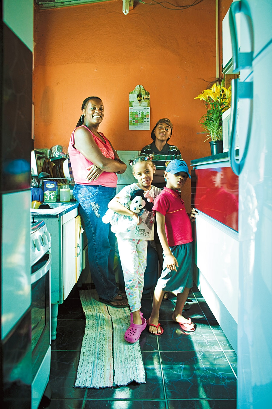 Roberta e seus filhos: Rubens (o mais velho), Roger e Helena