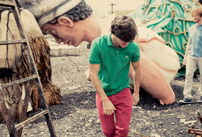 Alex pólo Lacoste Red! para Surface to Air R$ 230 + calça Colcci R$185  Ibanez pólo Marcelo Sommer R$159 + calça Osklen R$ 297 + tênis Onitsuka Tiger R$299,90