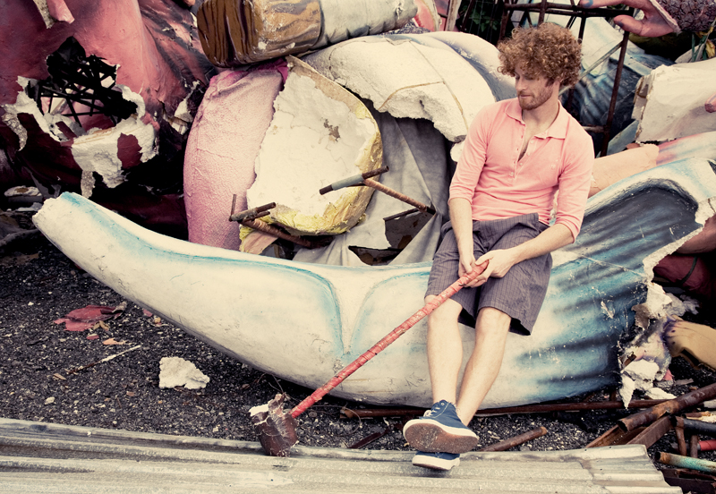 Ibanez pólo Éden R$ 129 + bermuda Tommy Hilfiger R$240 + tênis Superga R$ 249