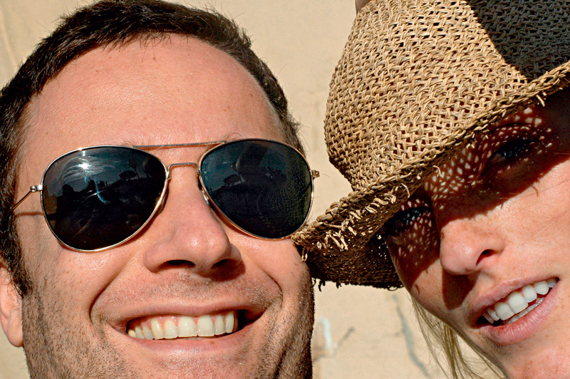 Marina Sanvicente (modelo): “Bem no começo da nossa relação, quando ele me fez um convite para jantar, inventei que tinha um trabalho no interior de São Paulo. Na verdade não estava certa de que queria sair com ele.”   Marcio Santoro (publicitário):