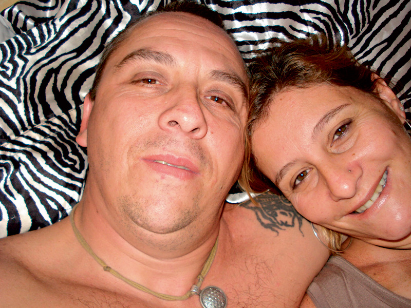 Ronã Bortoletto (técnico mecatrônico): “Para eu não saber quanto ela gasta, ela coloca tudo em débito automático ou paga as faturas na internet. O que ela não sabia é que eu tinha a sua senha e abria os e-mails para ver os gastos mensais.”  Nadine Bo