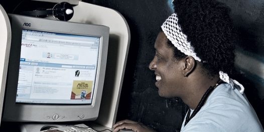 Pequenas lan houses, grandes negócios