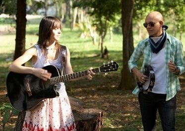 Garotas, uma vírgula