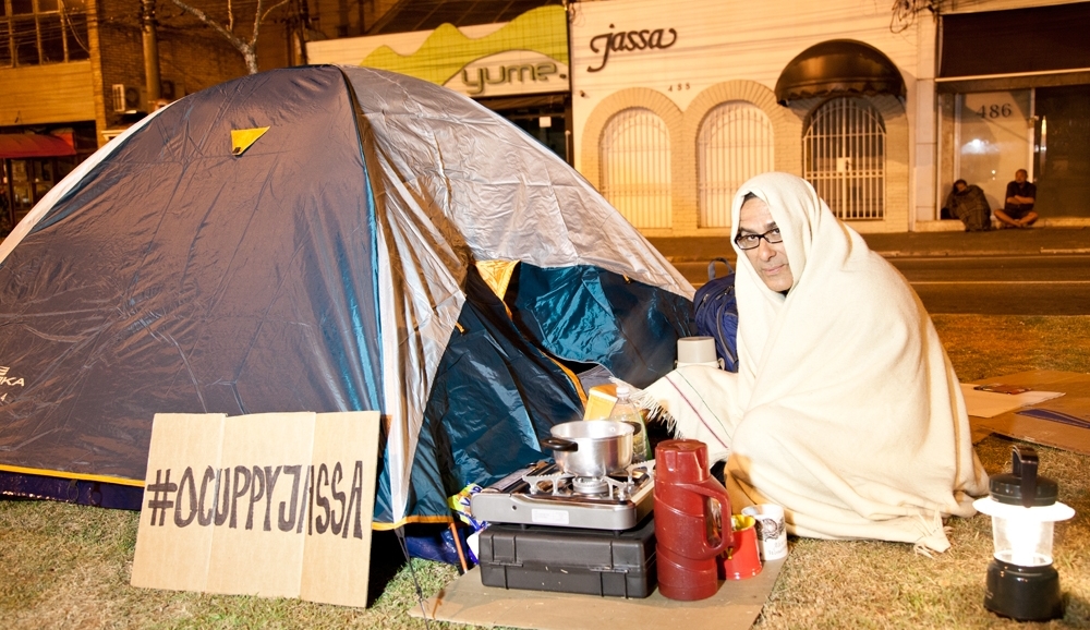 A visita flower power de Vic Meireles