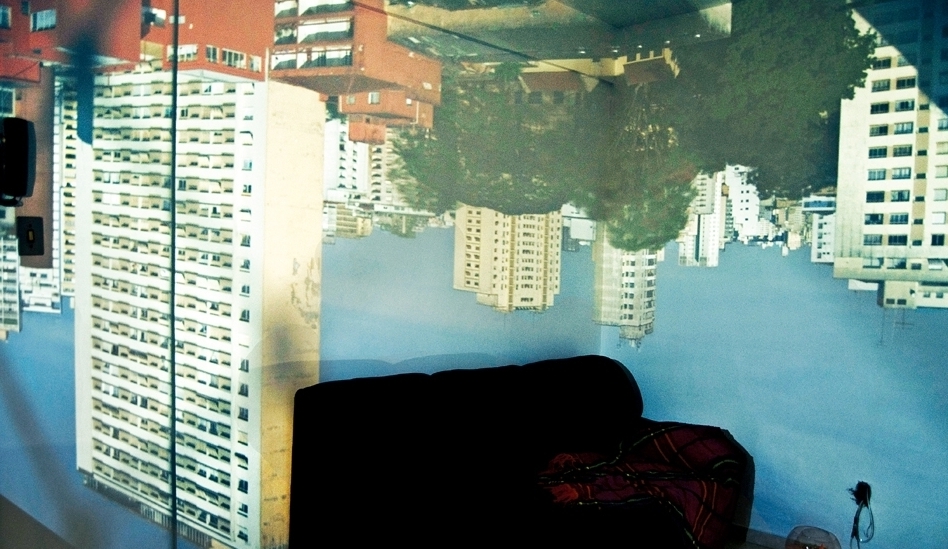 Sobra dinheiro, falta tudo