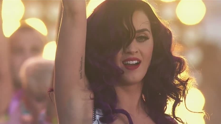 ‘Naqueles dias’: uma playlist colaborativa pra você gritar, chorar ou apenas cantar junto