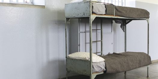 Por dentro das grades