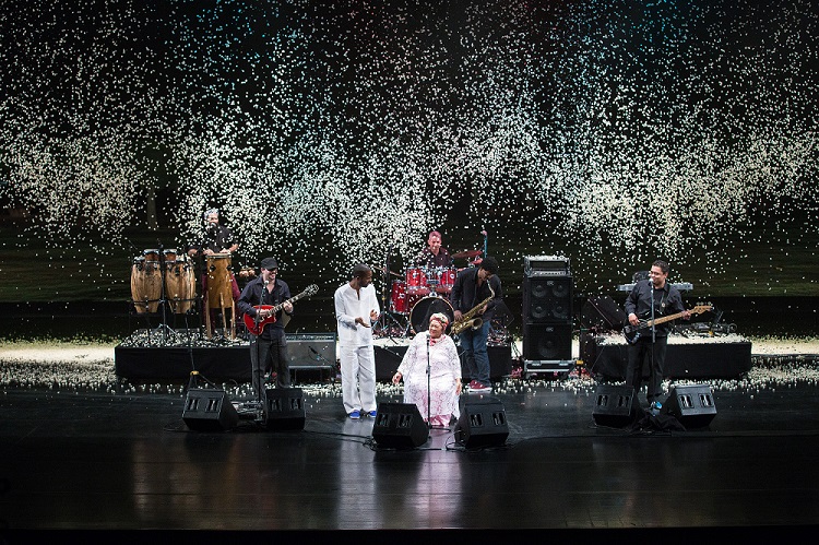 Uma noite para celebrar