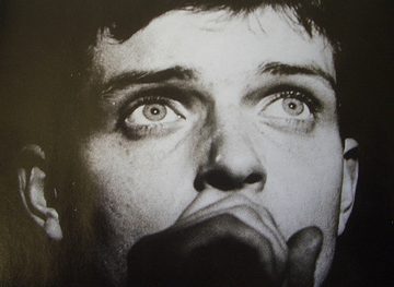 Control, filme sobre Ian Curtis, do fotógrafo Anton Corbijn