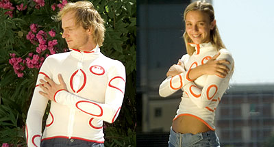 Hug Shirt, a camisa do abraço