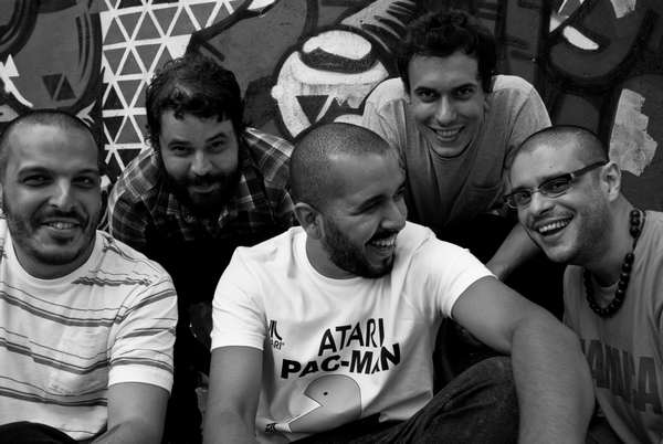 O clã de DJs da festa Chaka Hotnightz