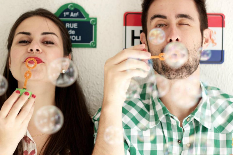 A dupla do Apê.ritivos: Clara Vanali e Gabriel Barone