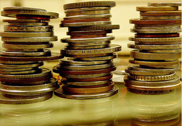 Dinheiro não compra amor, já felicidade…